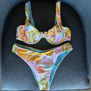 Effortless Swim Capri Top (M) and Rocky Bottoms (L)